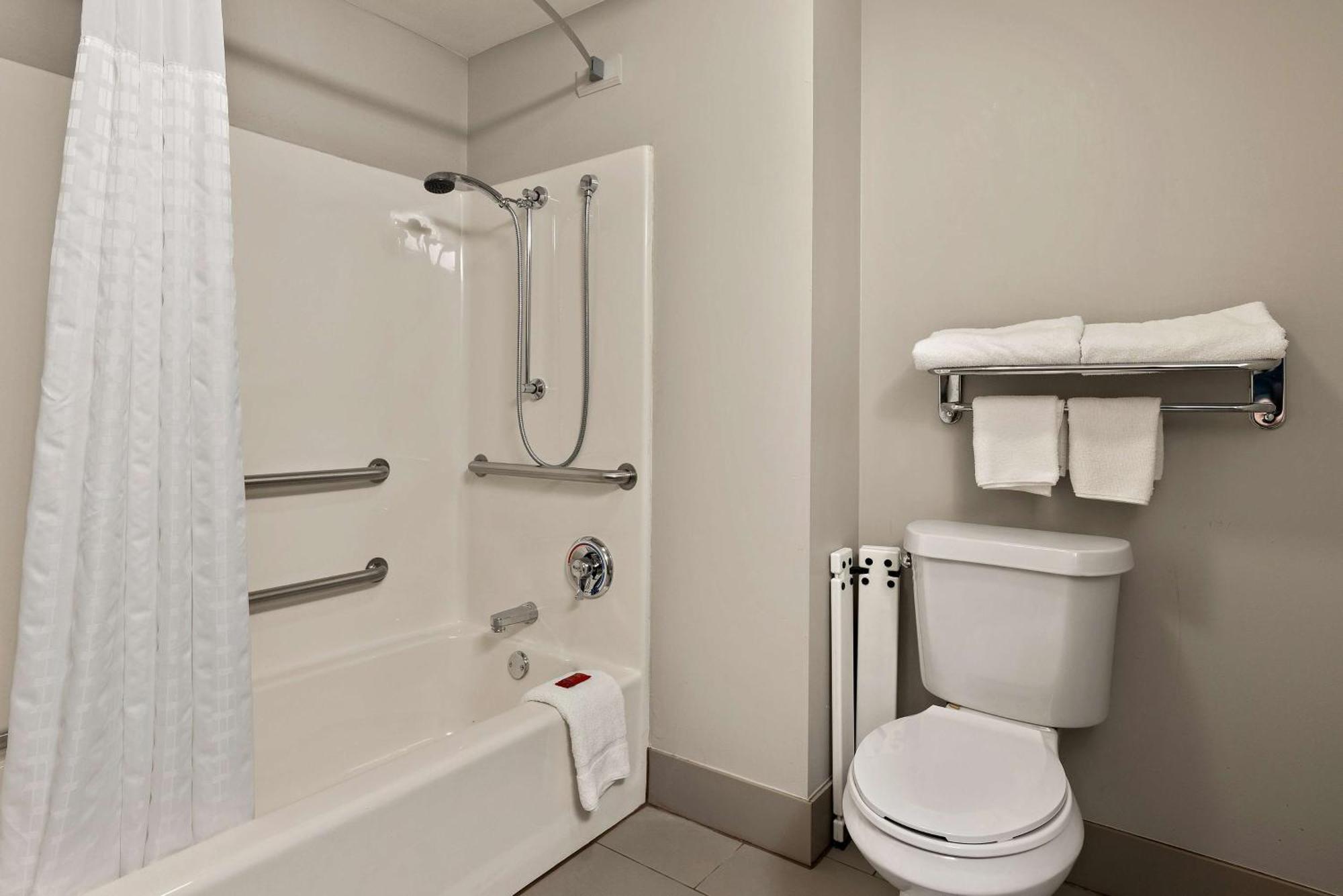 SureStay Plus Hotel by Best Western Tulsa East Exterior foto