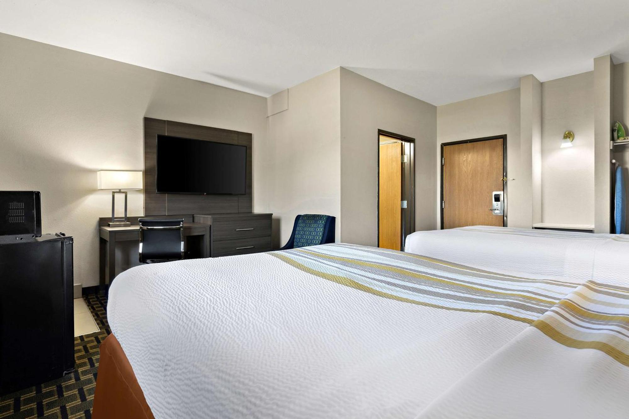 SureStay Plus Hotel by Best Western Tulsa East Exterior foto