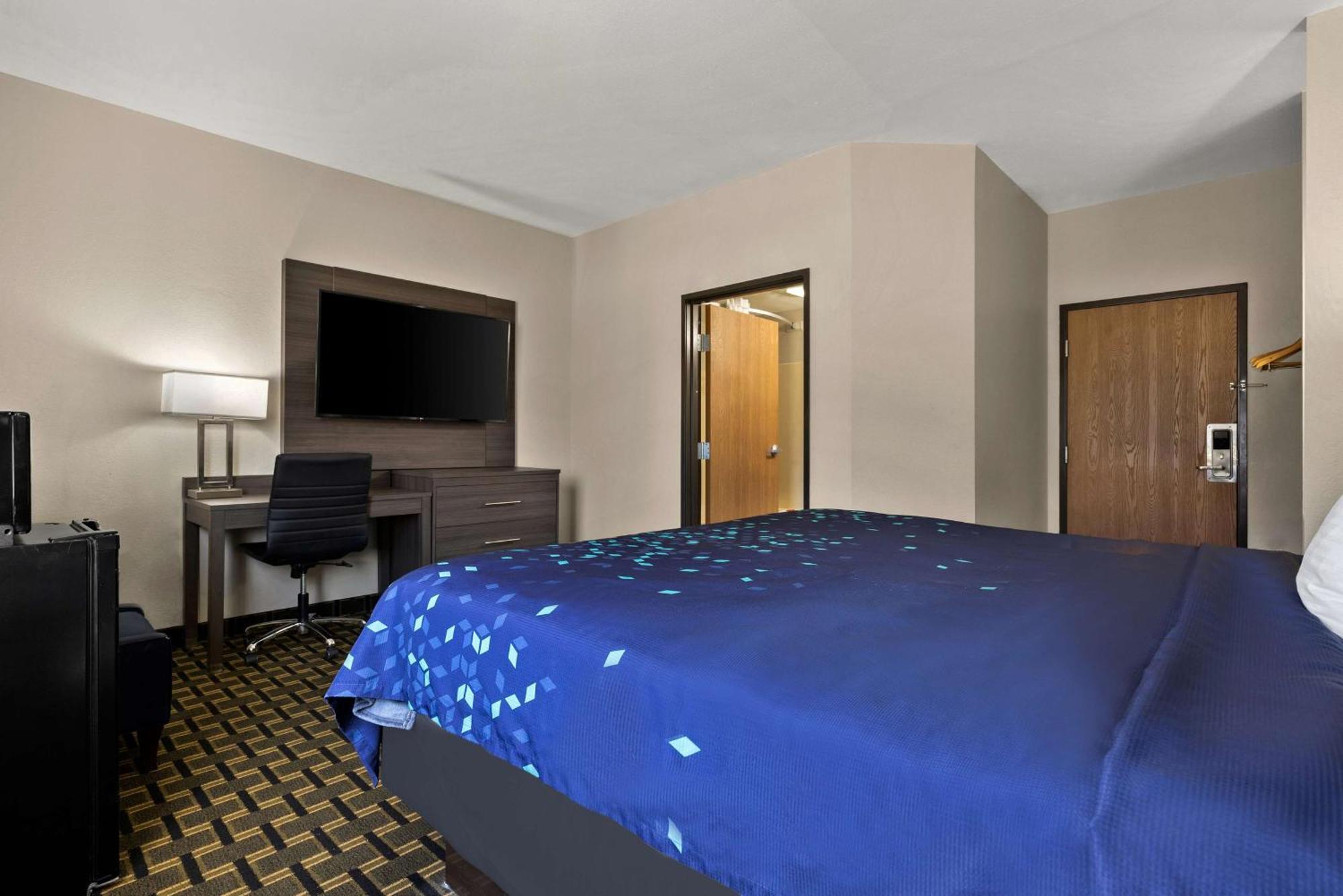 SureStay Plus Hotel by Best Western Tulsa East Exterior foto