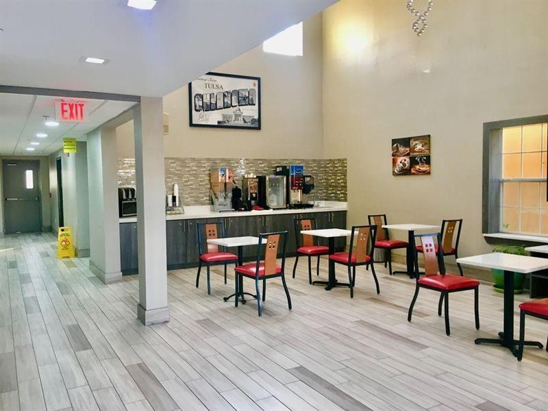 SureStay Plus Hotel by Best Western Tulsa East Exterior foto